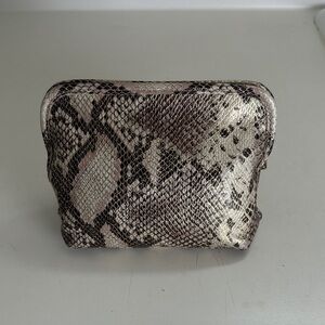 HOBO Beauty Cosmetic Pouch in Snakeprint
